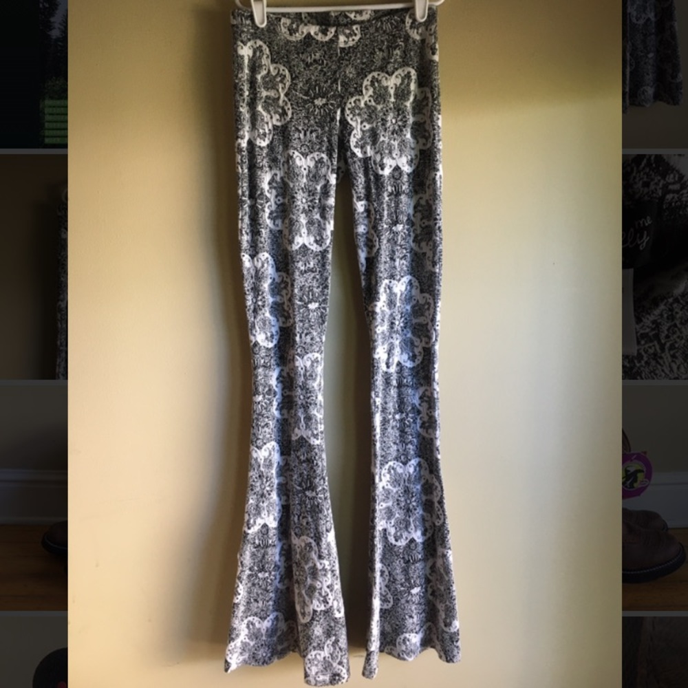 Flair Stretchy Patterned Floral Hot Pants